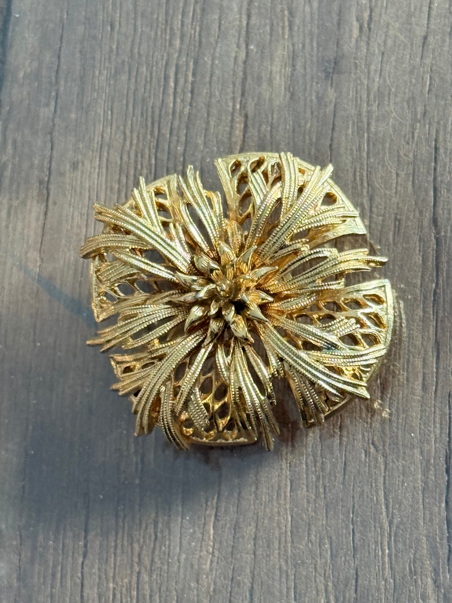 USNER Stamped Vintage Estate Flower Brooch