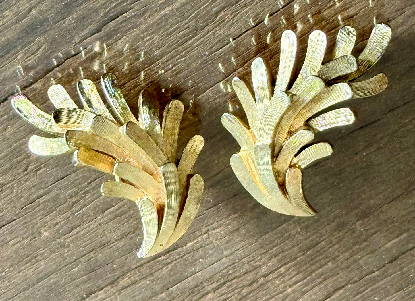 Trifari Gold Tone Feather-Like Clip On Vintage Earrings - Signed