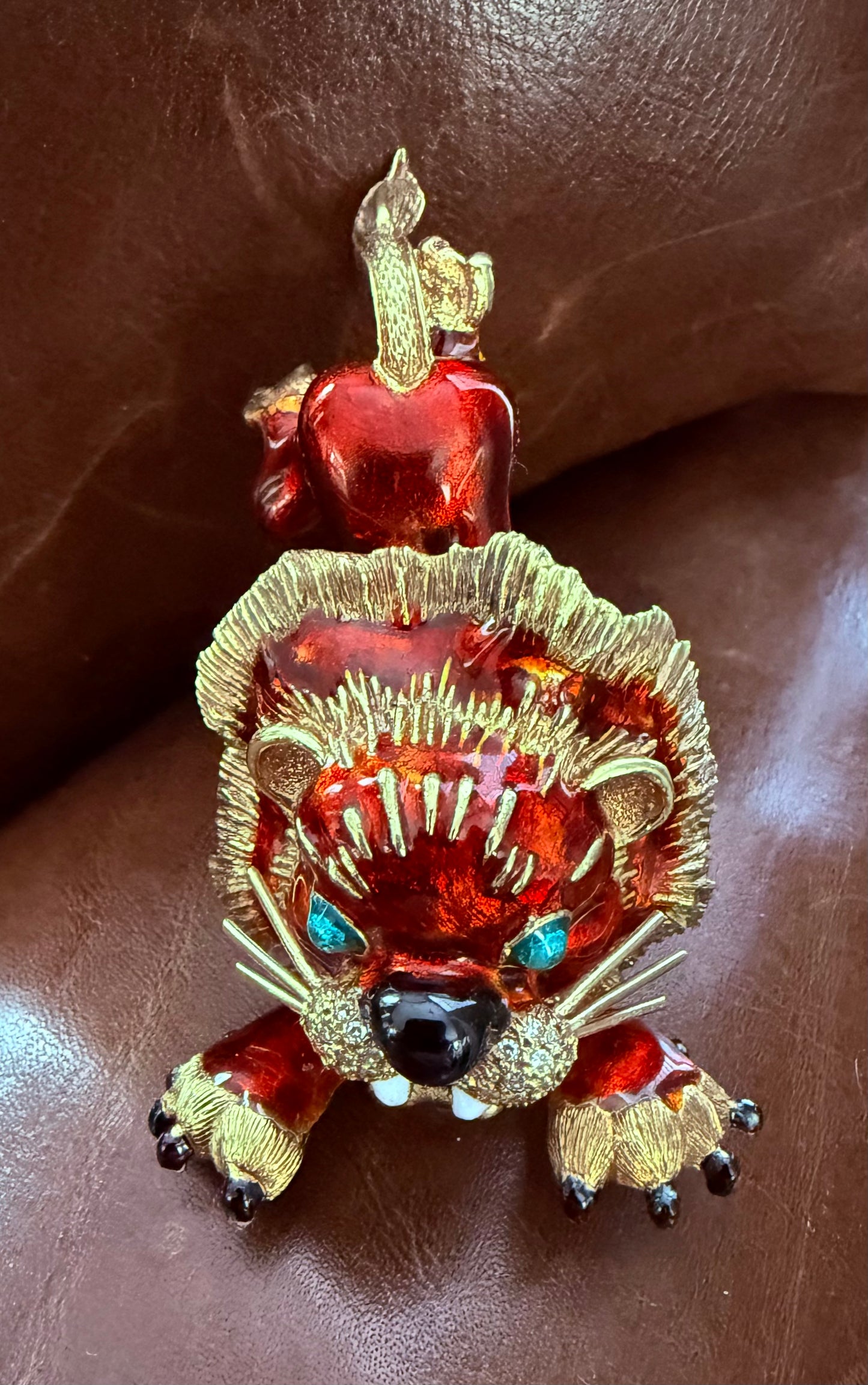 MARTINE 14K Gold, Diamond and Enamel Pouncing Lion Brooch/Pendant