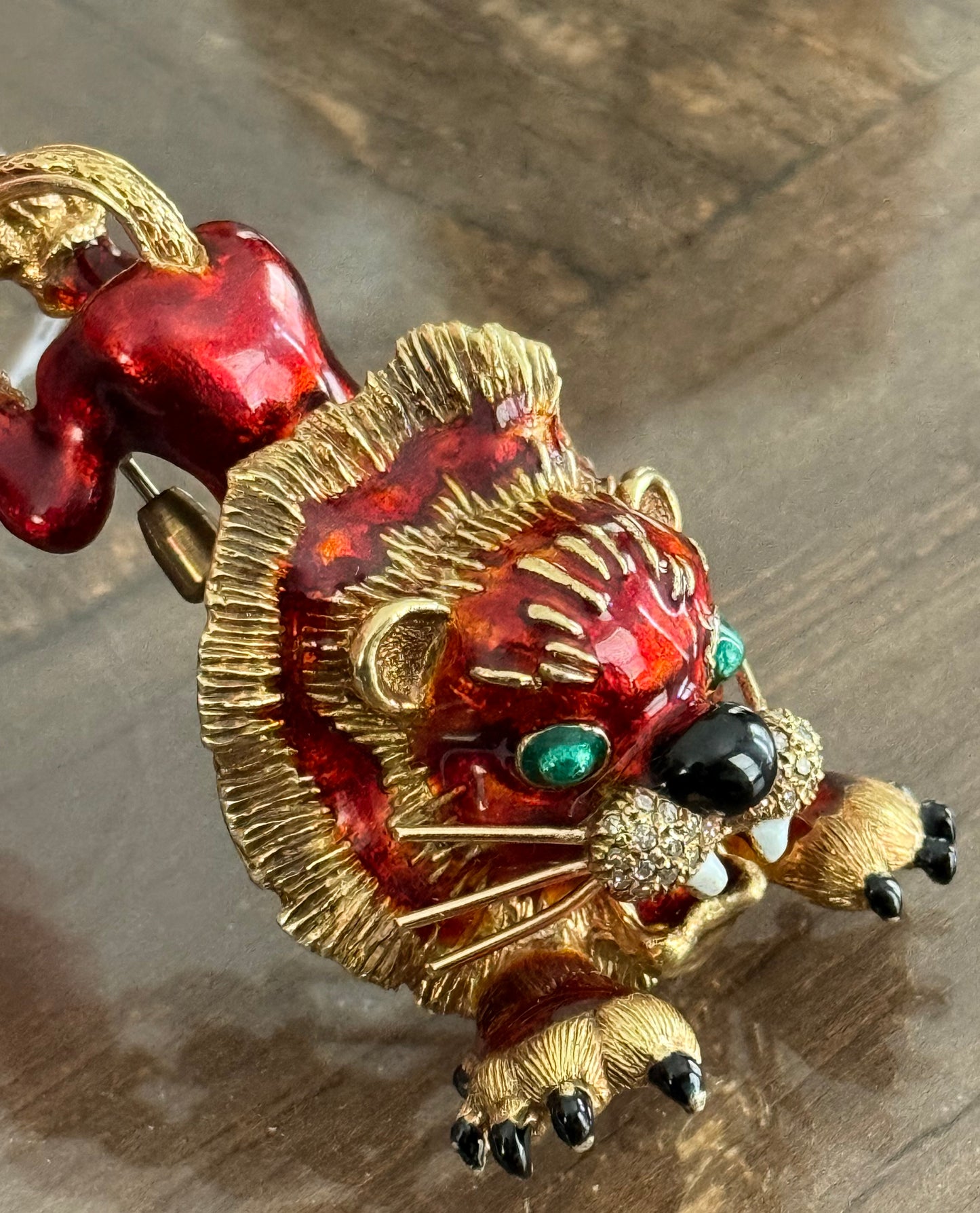 MARTINE 14K Gold, Diamond and Enamel Pouncing Lion Brooch/Pendant