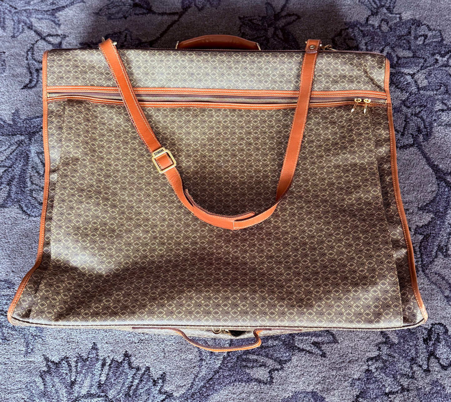 Hartmann Luggage - Wings 24" Garment Bag in Diamond Leather Design