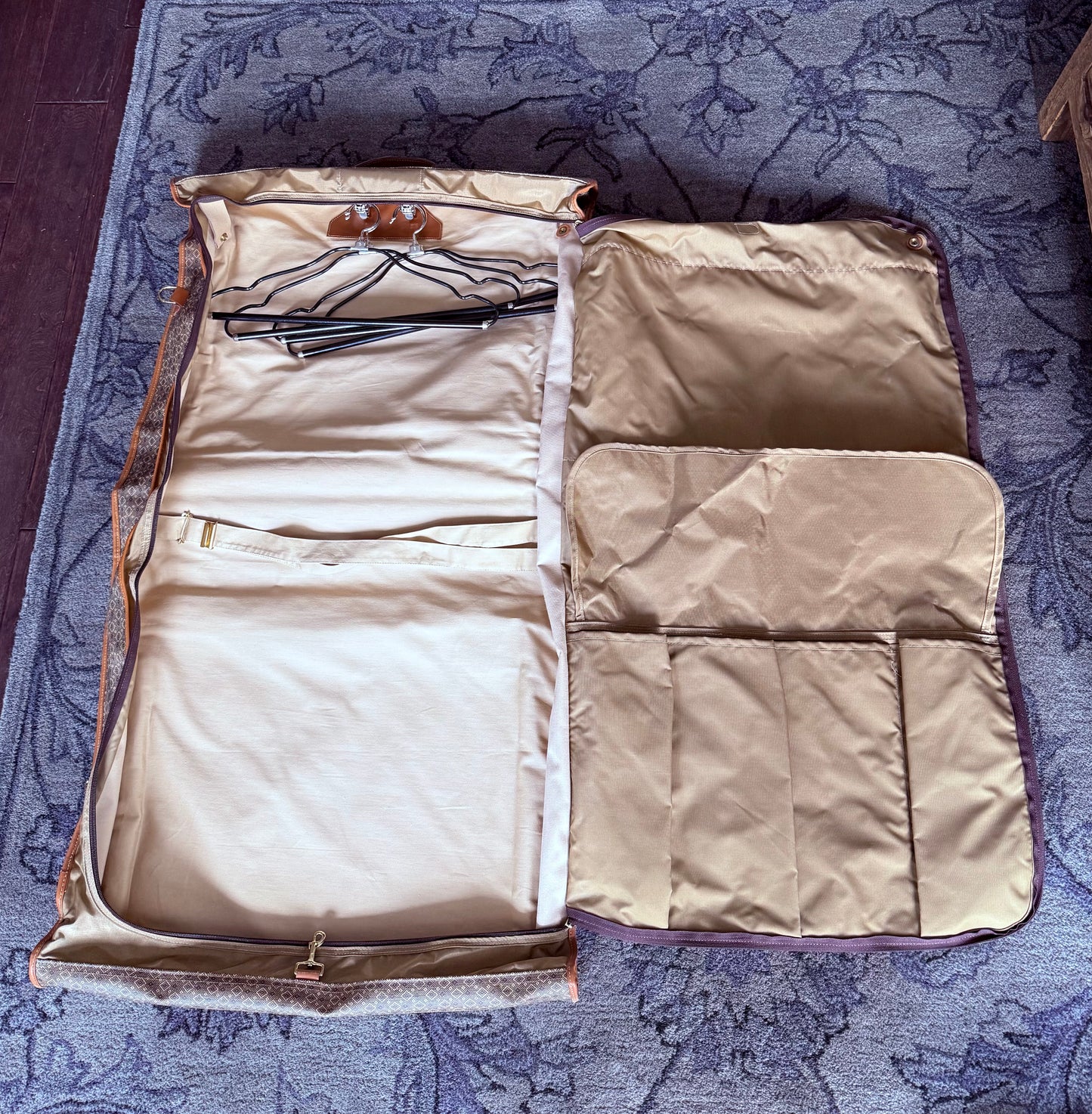 Hartmann Luggage - Wings 24" Garment Bag in Diamond Leather Design