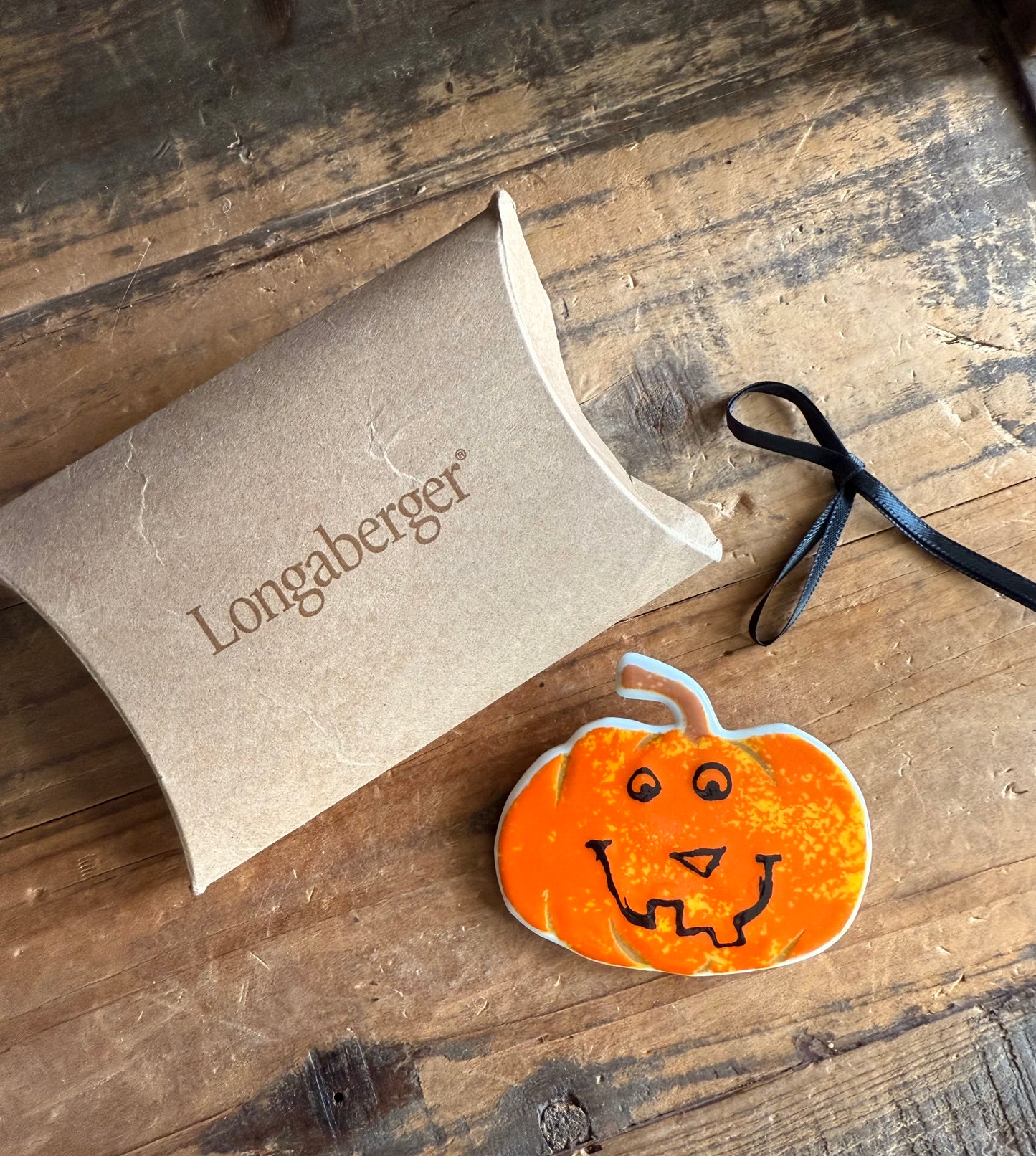 Longaberger 2004 Large Happy Halloween Tie-On/Pin - Smiling Jack-O-Lantern